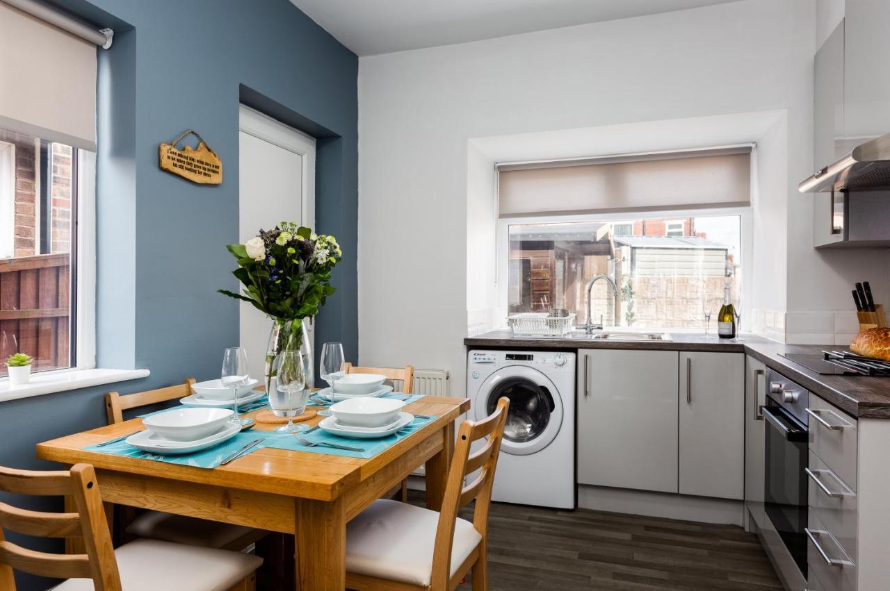 Hillside House - 2 Bedrooms Parking Wi-Fi Hospital Blackpool Exterior foto